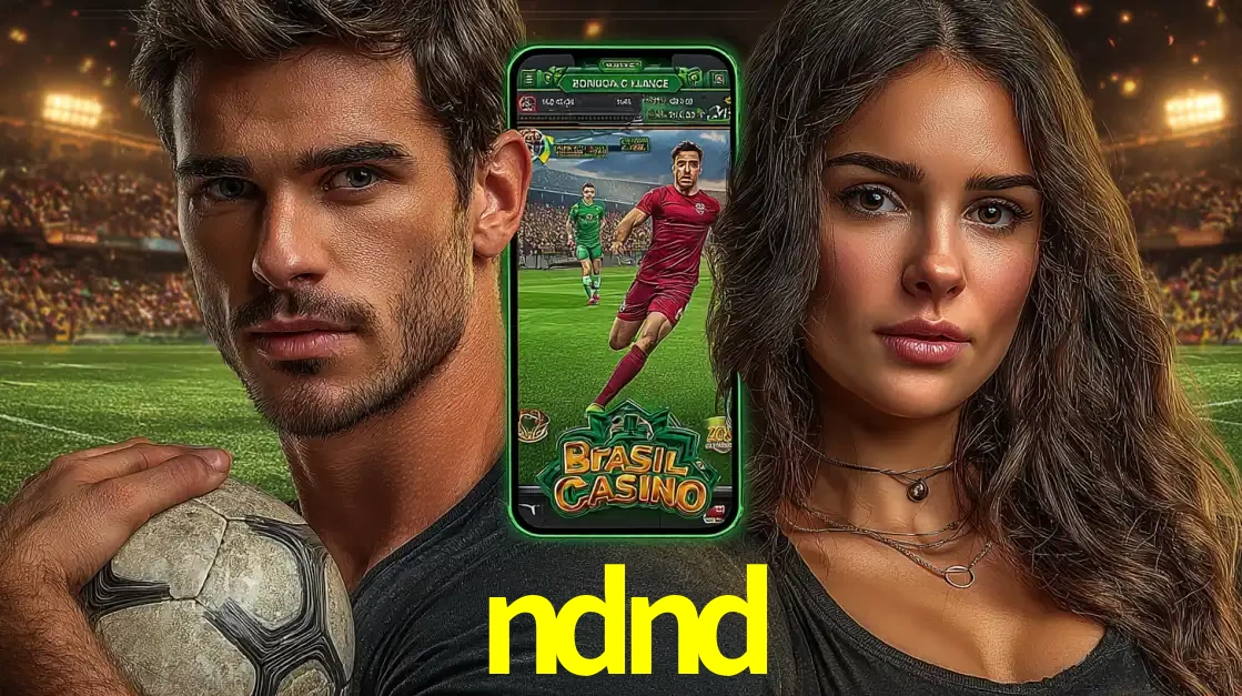 Homem segurando uma bola de futebol e uma mulher ao lado de um smartphone exibindo o jogo de apostas esportivas da ndnd. Faça seu palpite no cassino online.
